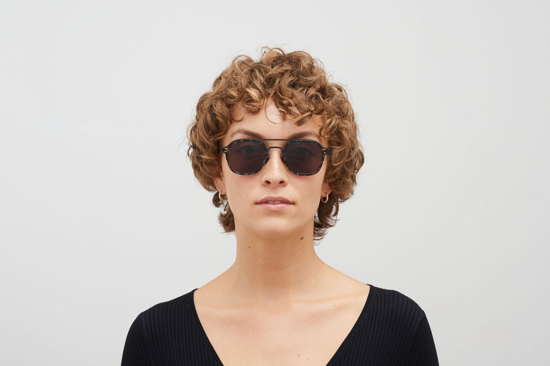 Mykita Descades Leeland A16 Black/Antiqua 50 Unisex Güneş Gözlüğü
