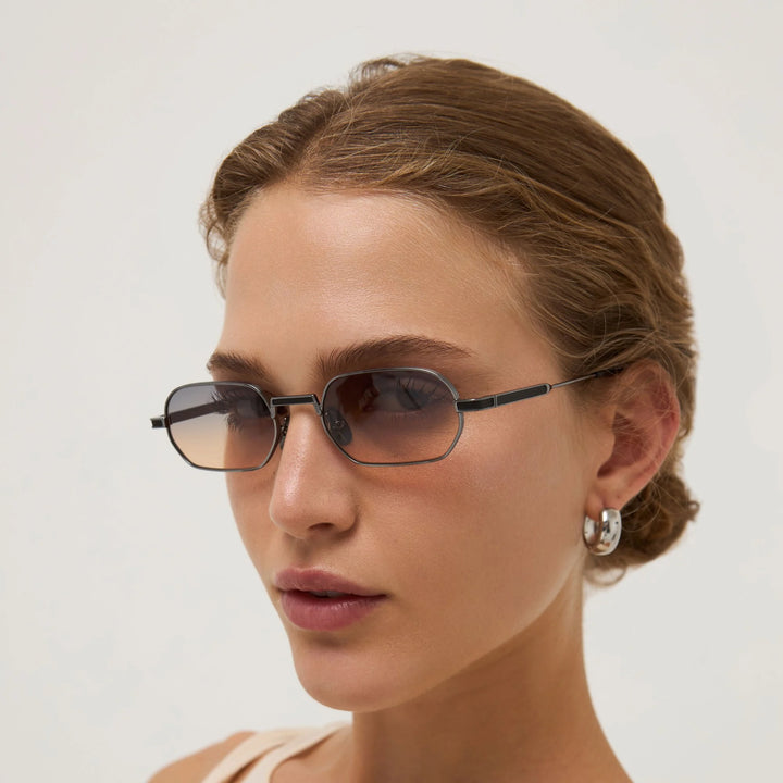 Vanity Effect Lucca Sun Dark Gunmetal / Black Col.K61 CMT Güneş Gözlüğü